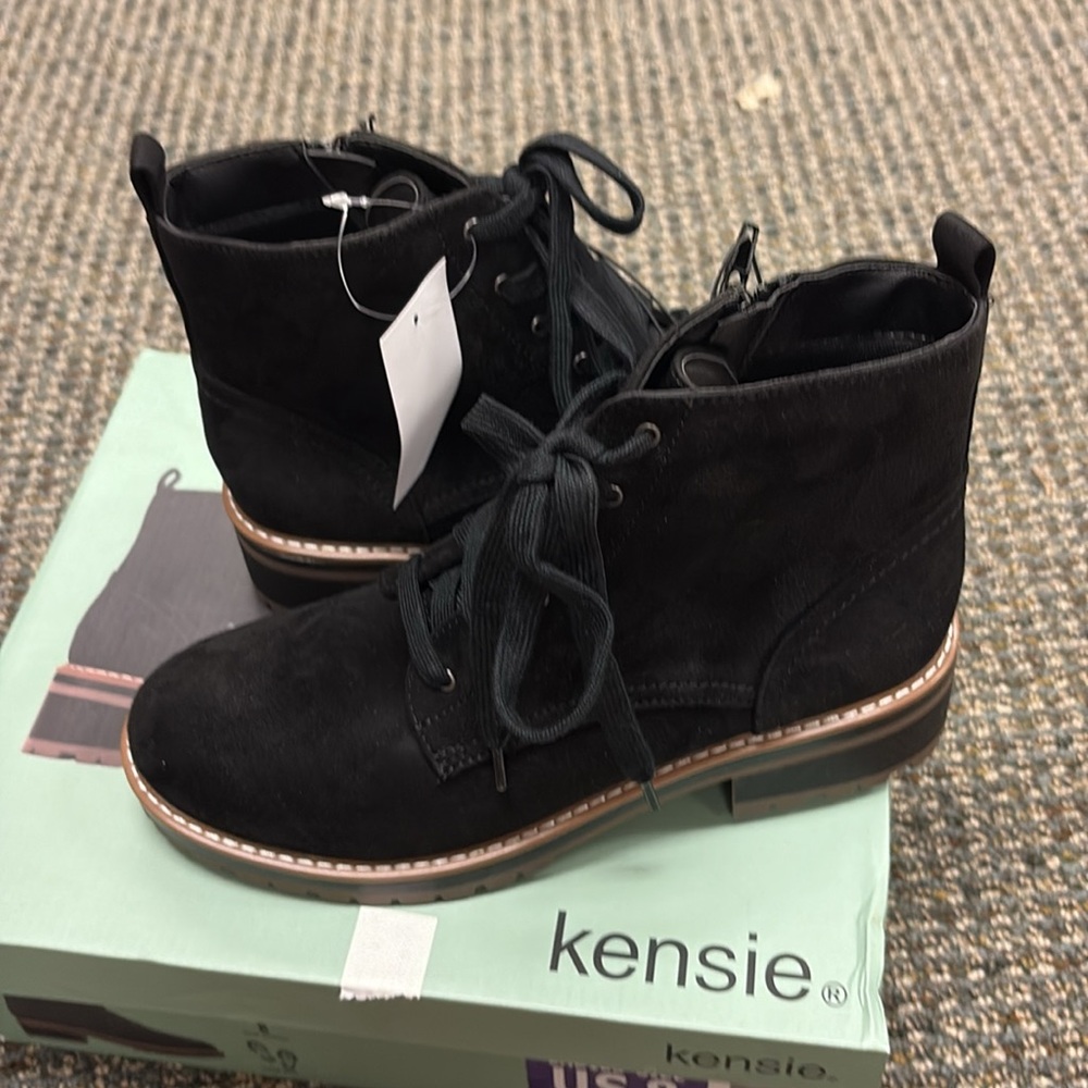 Kensie Black Boots Sleek Stylish Durable